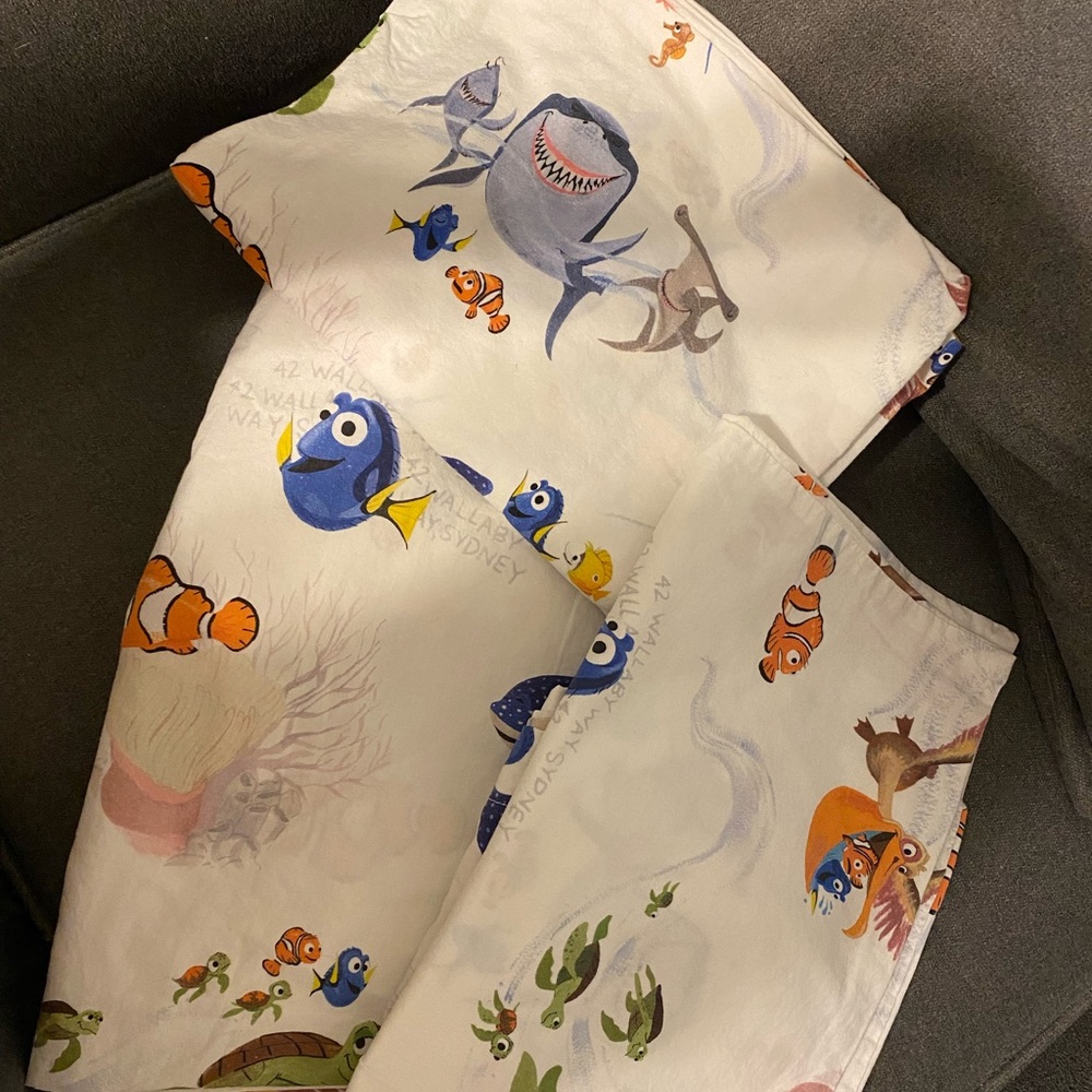 Nemo Toddler Sheet Set (Pottery Barn Kids)